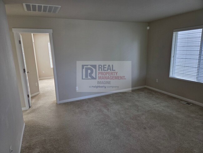 Building Photo - Modern 3 Bedroom, 2.5 Bath Home In Quiet Community!
