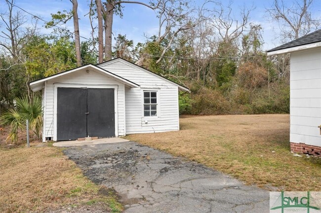 Building Photo - 254 Magnolia St