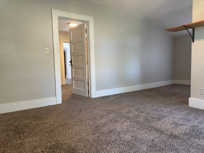 Building Photo - Spacious 4-Bedroom Rental with 2-Car Garage and Optional Shop