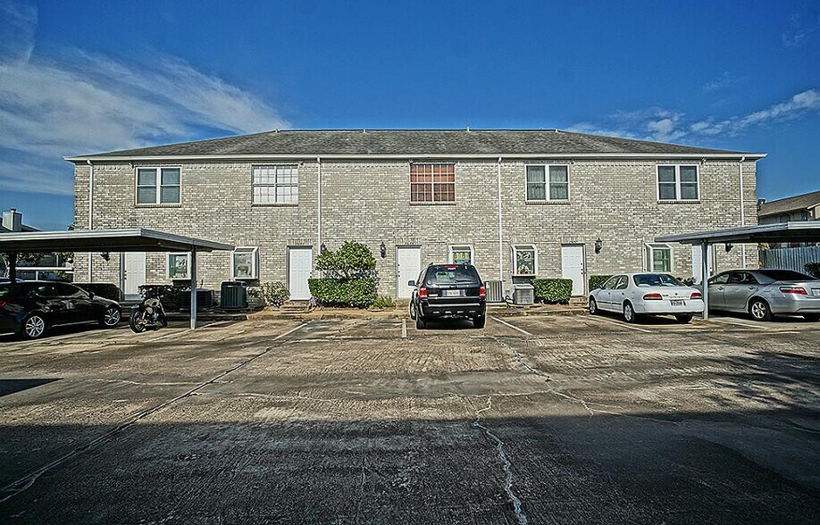 Building Photo - 7659 Cambridge St