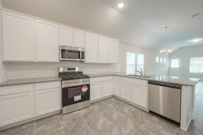 Building Photo - 40712 Guillemont Ln