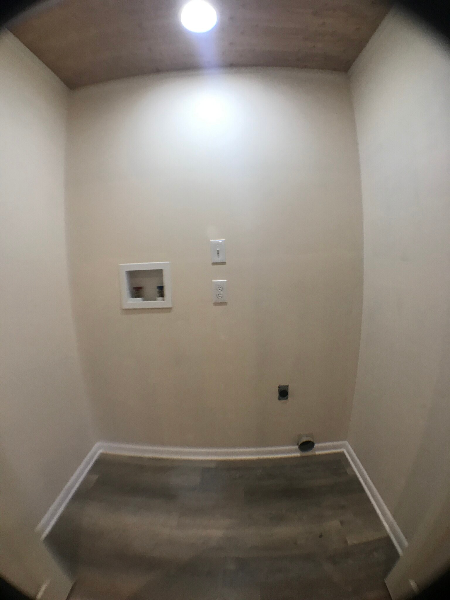 Washer/dryer room - 1800 Hilltop Dr
