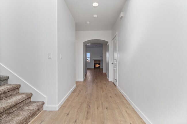 Building Photo - 10102 W Brownstone Dr
