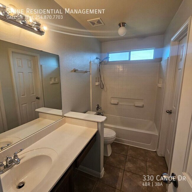 Building Photo - 330 Canoe Dr