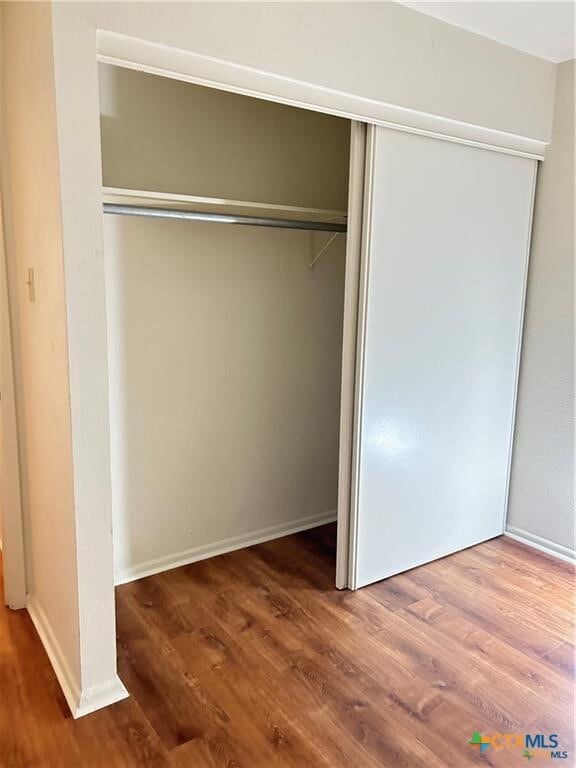 Building Photo - 1051 Country Club Dr