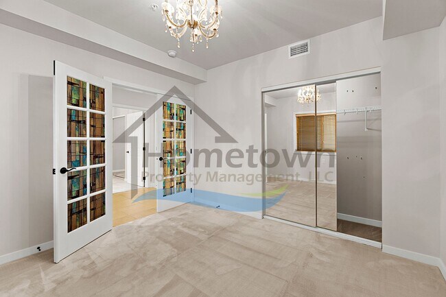 Building Photo - 355 W Waterside Dr