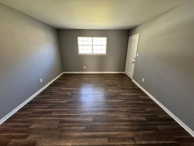 Building Photo - NO DEPOSIT REQUIRED!  $50 VISA GIFT CARD!!...