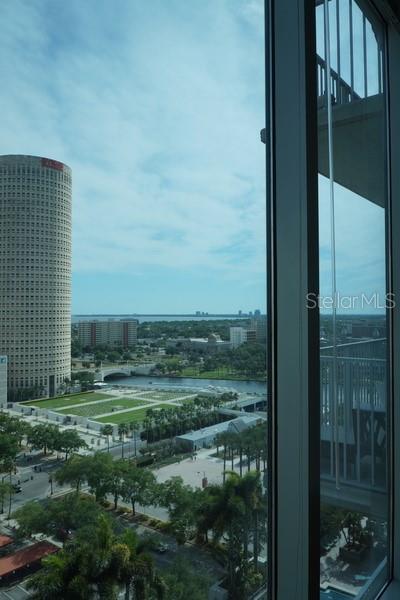 Building Photo - 777 N Ashley Dr