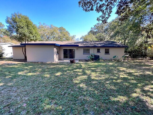 Building Photo - 2110 NW 54th Terrace