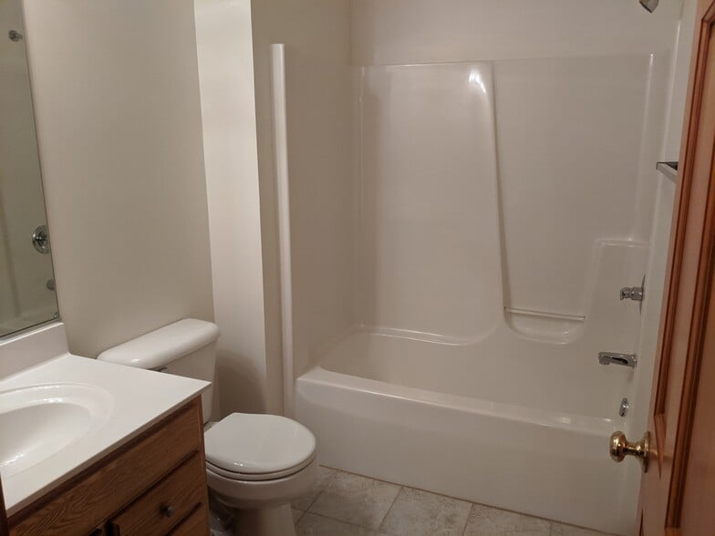 2nd Bathroom - 1180 Cornell Dr