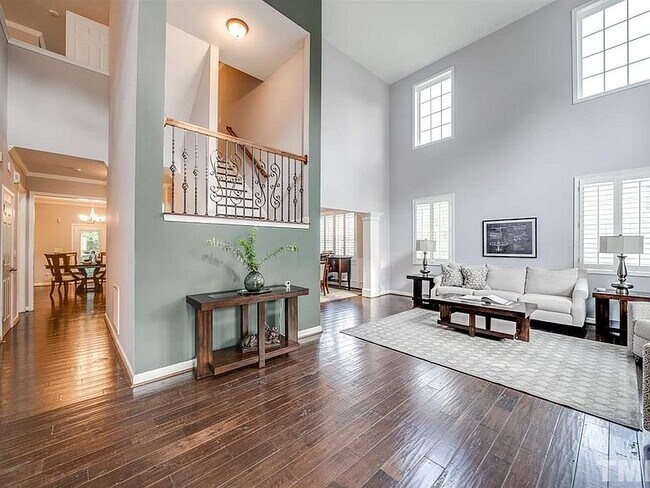 Modern Finishes throughout - 2829 Carriage Meadows Dr