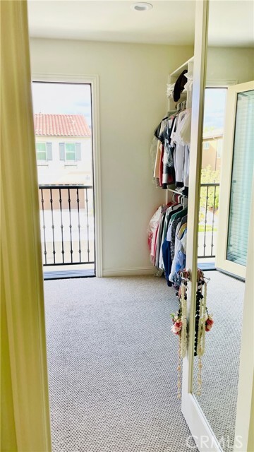 Building Photo - 358 Pinnacle Dr