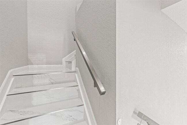 Building Photo - 221 SW 159th Way