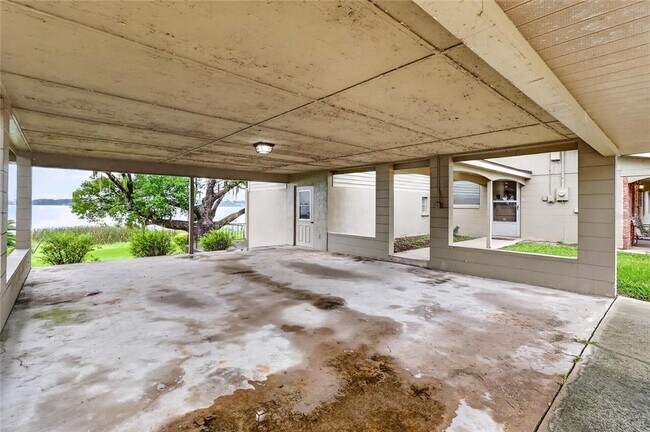 Building Photo - 767 Edison Rd