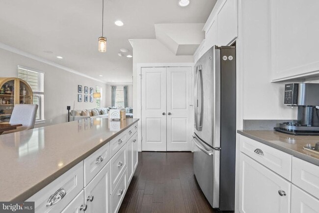 Building Photo - 1737 13th St S