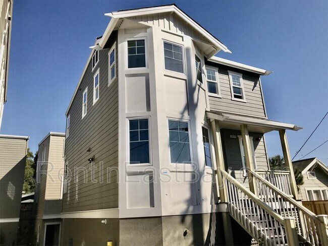 Building Photo - 3612 Brookdale Ave