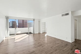 Building Photo - 969 Hilgard Ave