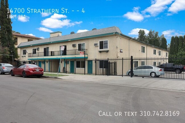 Building Photo - 14700 Strathern St