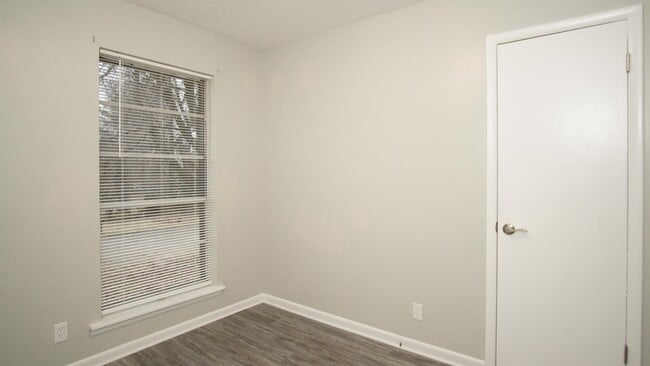 Building Photo - 2708 Monticello Dr NW