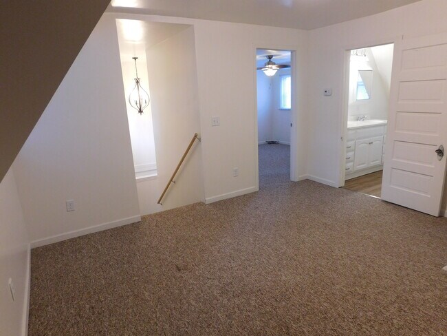 3rd Floor Hang out/study area - 429 Stanwood St