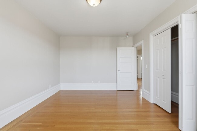 Building Photo - San Francisco Charm with Modern Upgrades