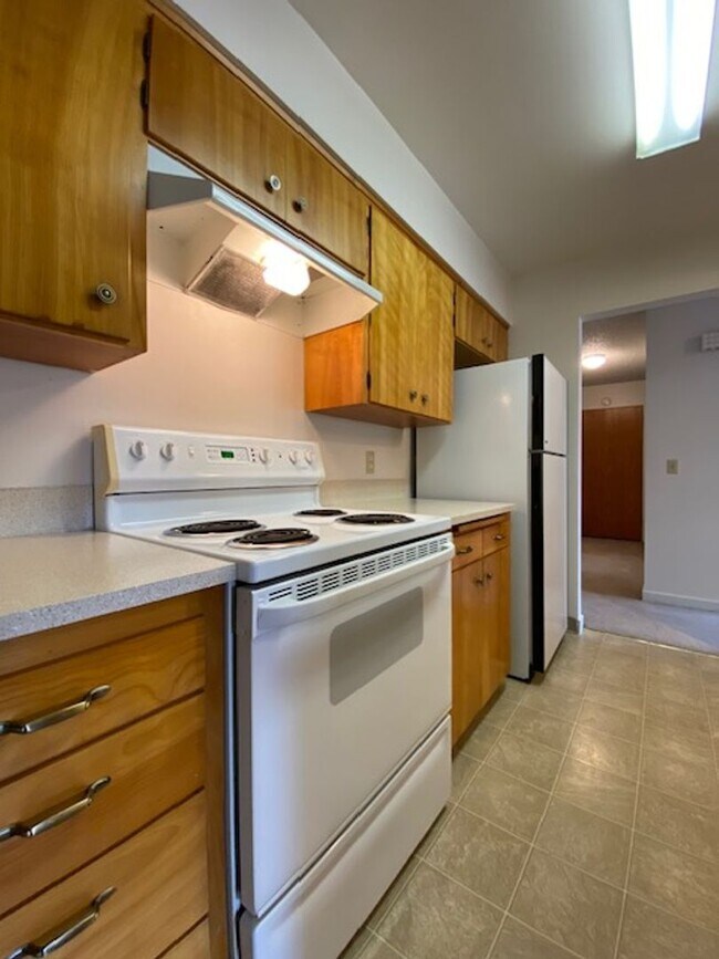 Building Photo - 1151