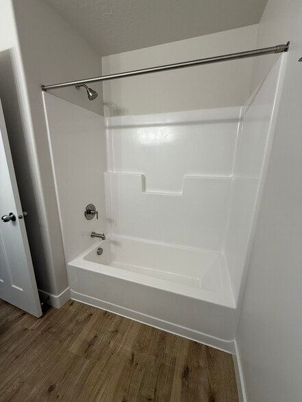 Building Photo - 4805 S Heartwood Rd