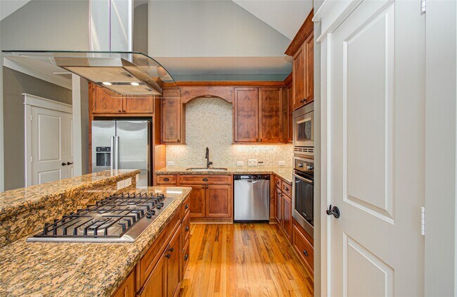 Building Photo - 1034 Dunbar St