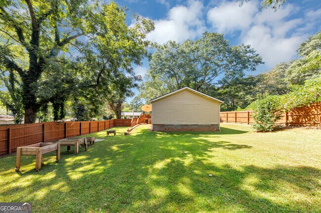 Building Photo - 1810 Evans Dr SW