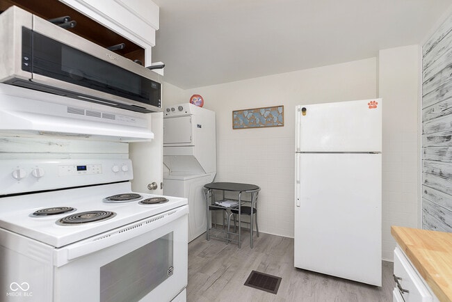 Building Photo - 5348 Winthrop Ave