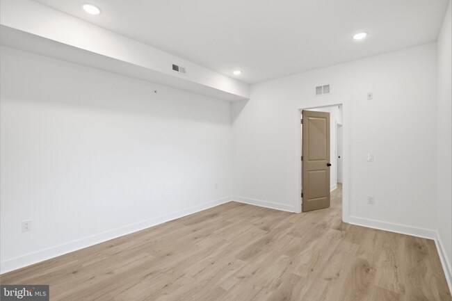 Building Photo - 2322 N 5th St