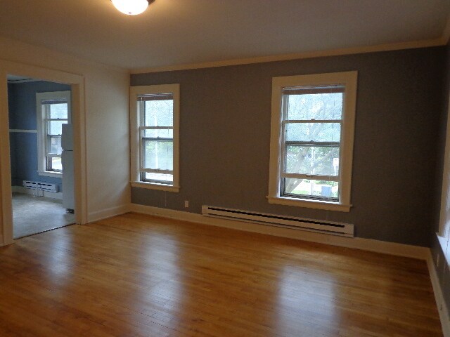 Building Photo - 109 E Gorham St