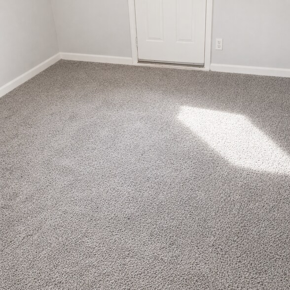 Building Photo - 208 12th Ave N