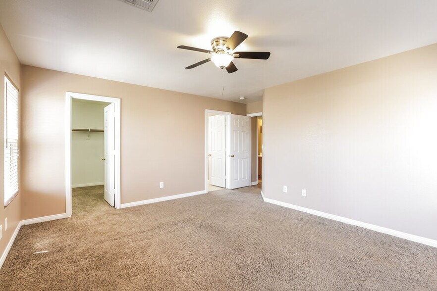 Building Photo - 5033 Diamond Ranch Ave