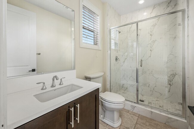 Building Photo - 15899 Wadsworth Pl