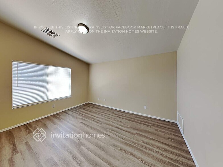 Building Photo - 9119 E Fairfield St