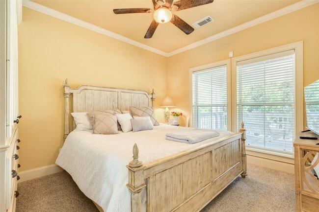 Building Photo - 6 Criolla Ct