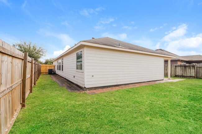Building Photo - 3519 Apache Meadows Drive