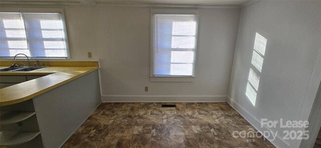 Building Photo - 1511 Fred Watson Pl