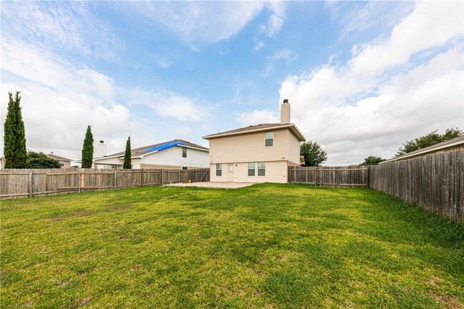 Building Photo - 438 Blackman Tr