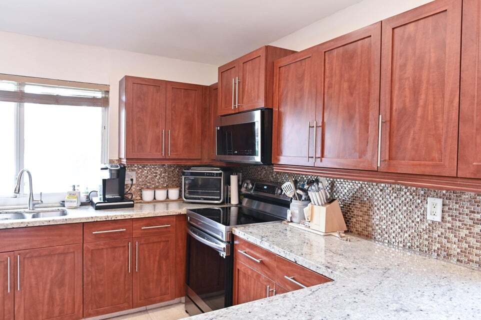 Building Photo - 6788 Via Regina