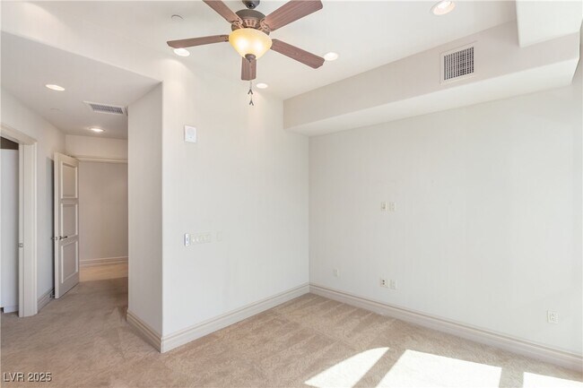 Building Photo - 9101 Alta Dr