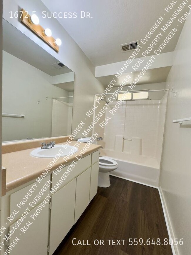 Building Photo - 1672 E Success Dr
