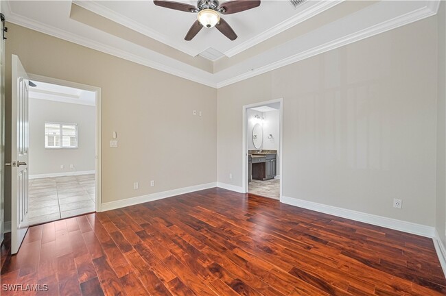 Building Photo - 12091 Santaluz Dr