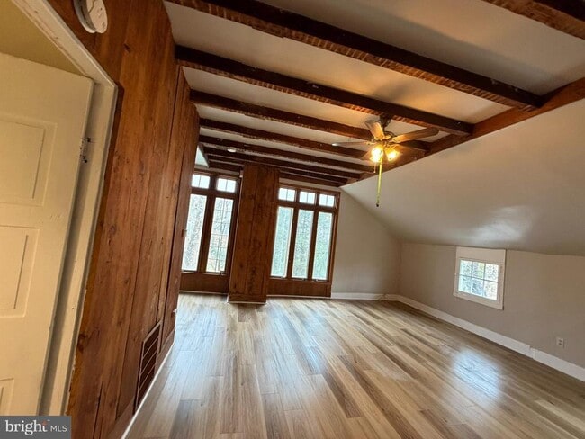 Building Photo - 1 Breakneck Rd