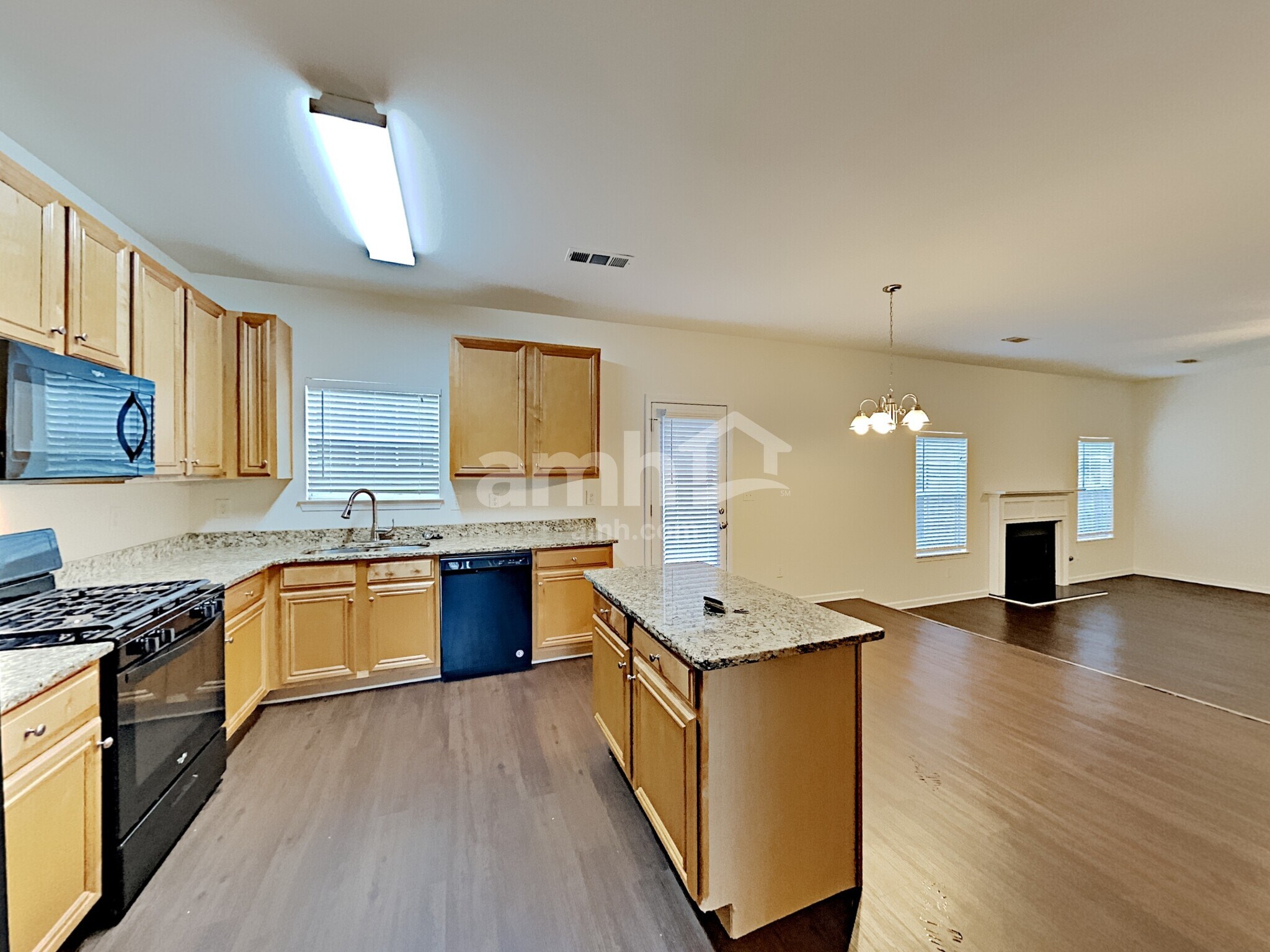 Building Photo - 412 Farmwood Way