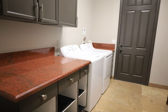 Building Photo - Fully Upgraded 5 Bedroom 4.5 Bathroom in Guard Gated Foothills Community!