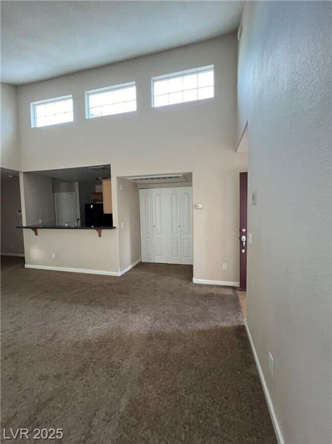 Building Photo - 9325 W Desert Inn Rd