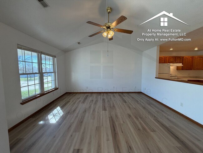 Building Photo - 1117-1119 Ashton Circle East