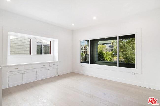 Building Photo - 4612 Franklin Ave